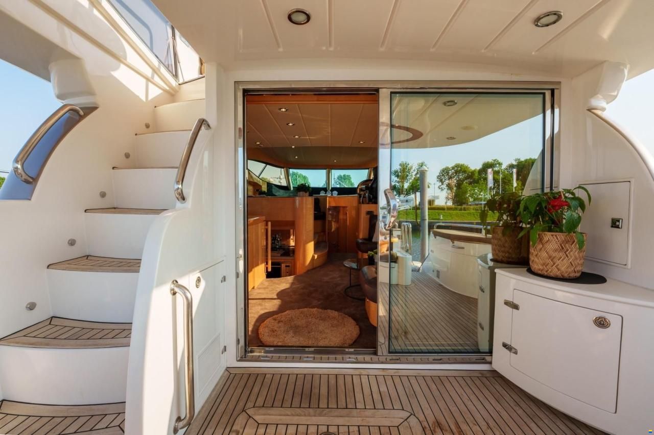 Elegance 54