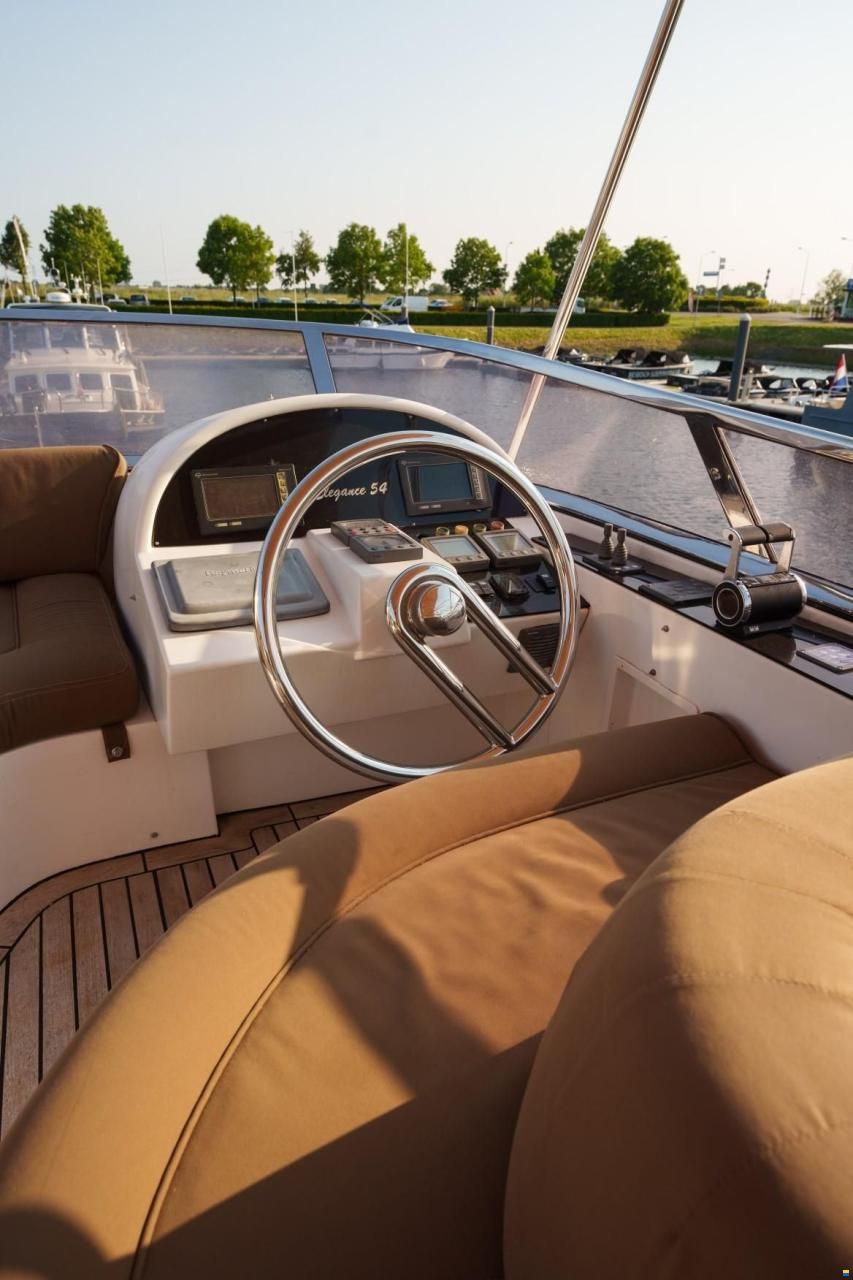 Elegance 54