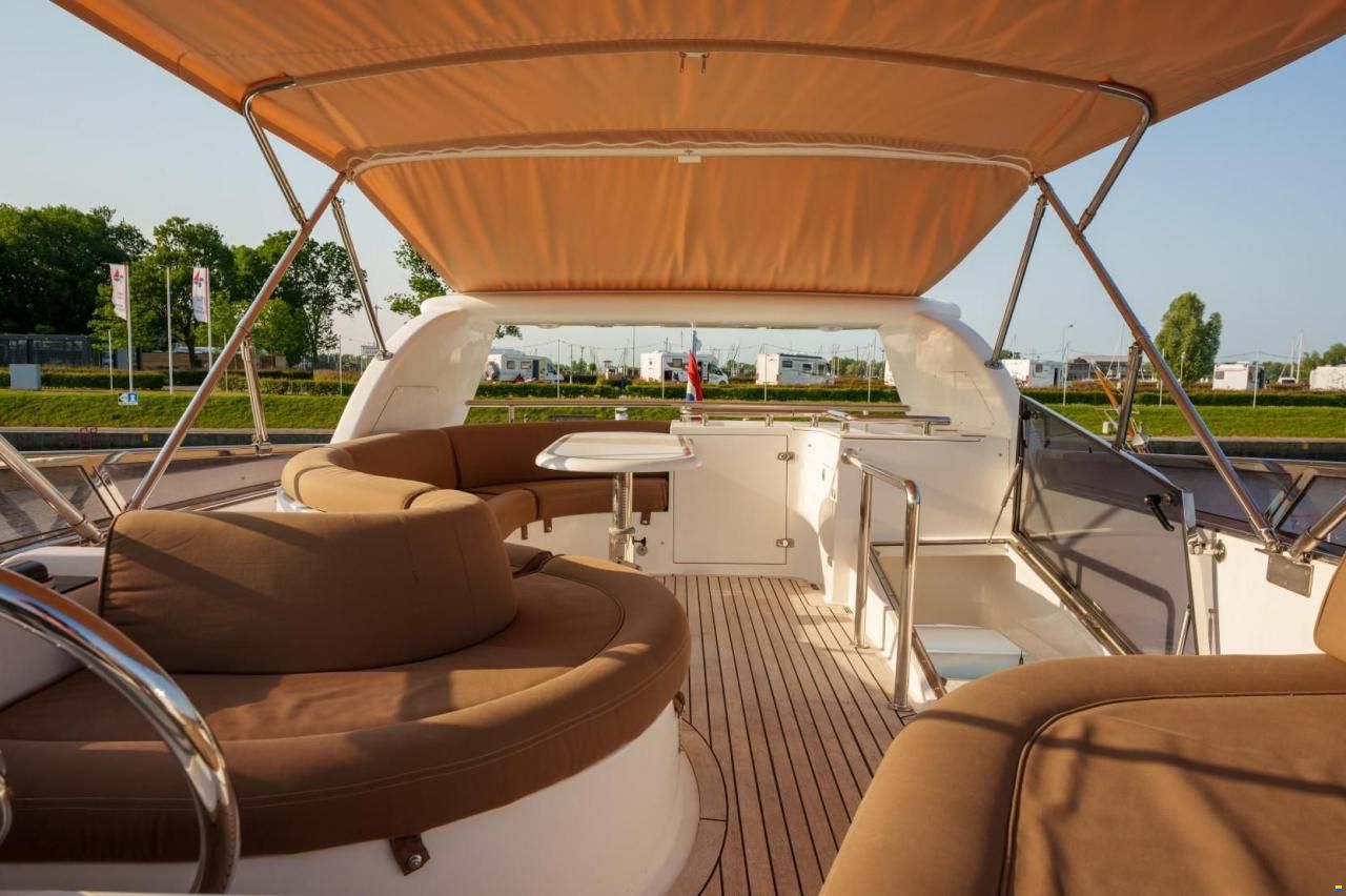 Elegance 54