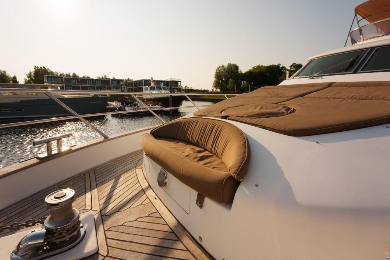 Elegance 54