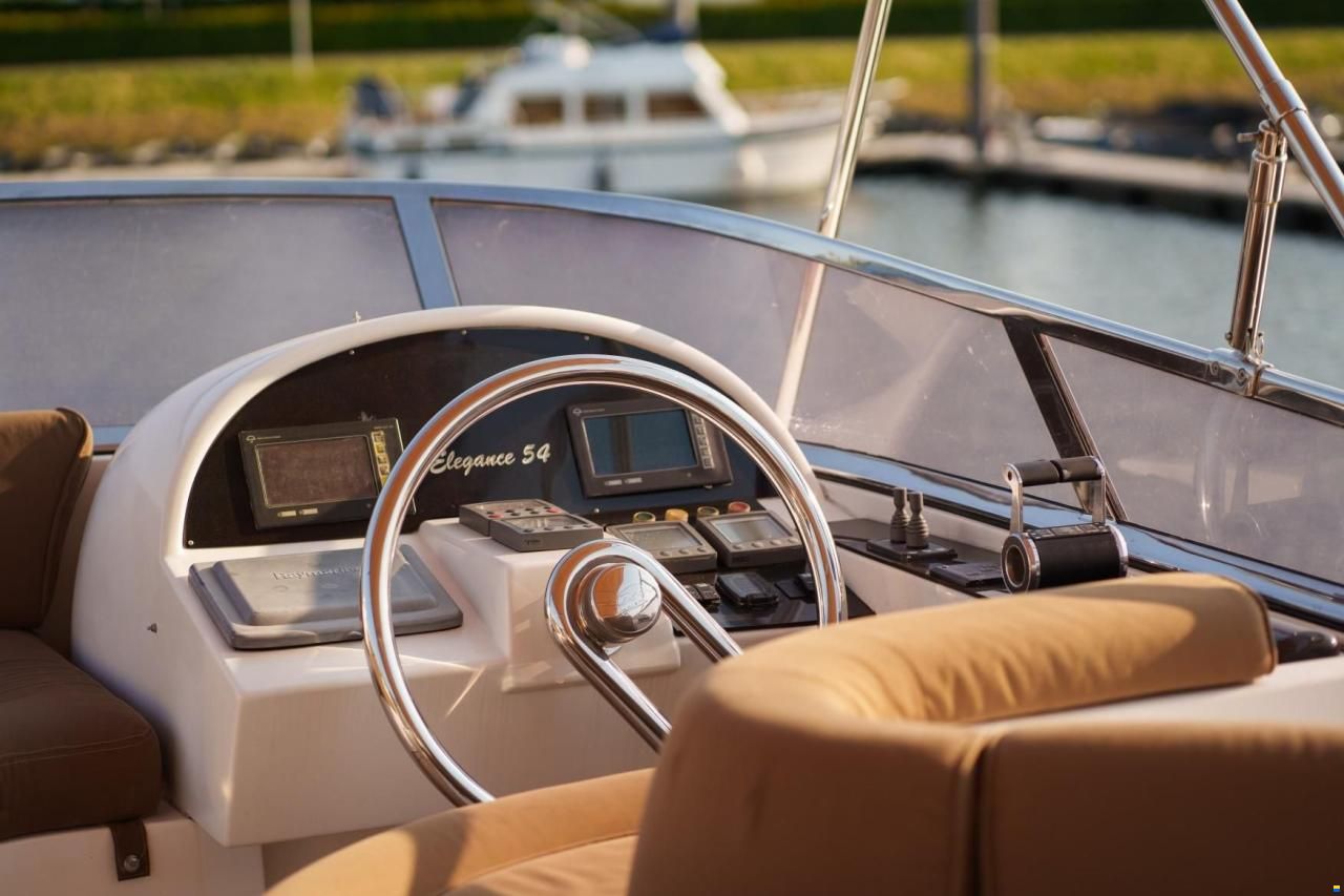 Elegance 54