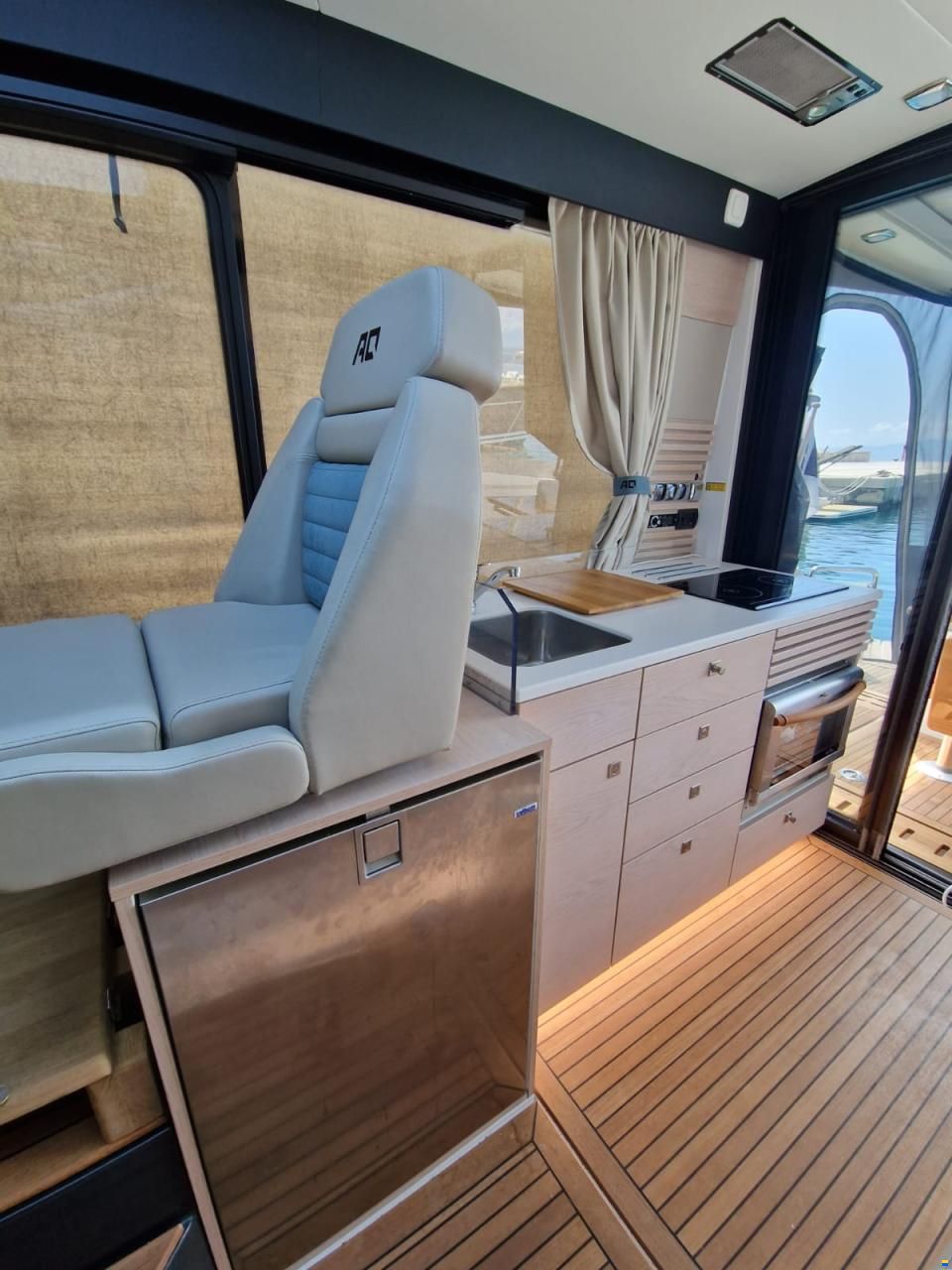 Aquador 35 AQ