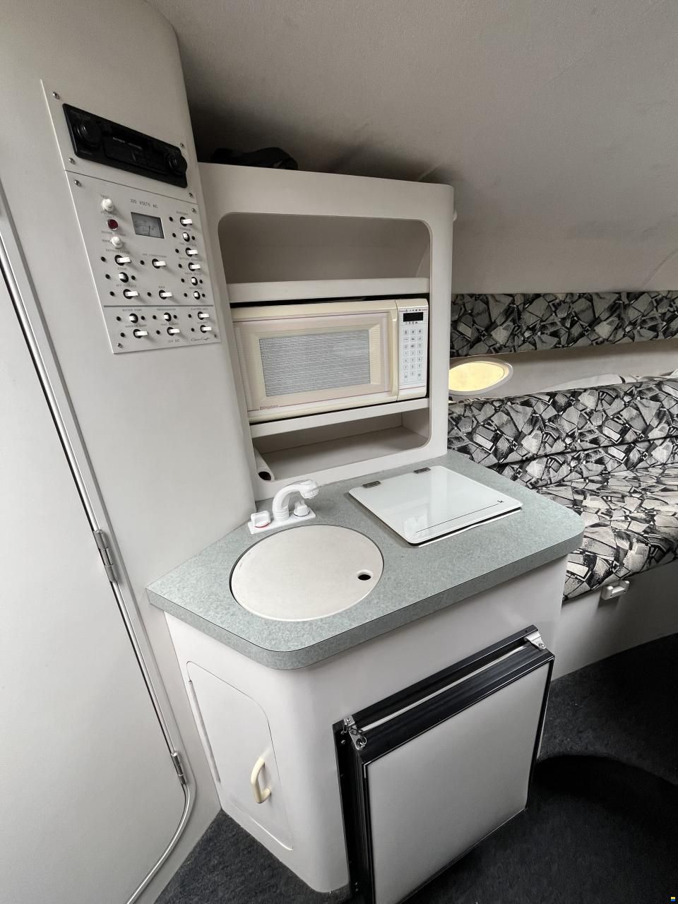 Chris Craft Crown 282