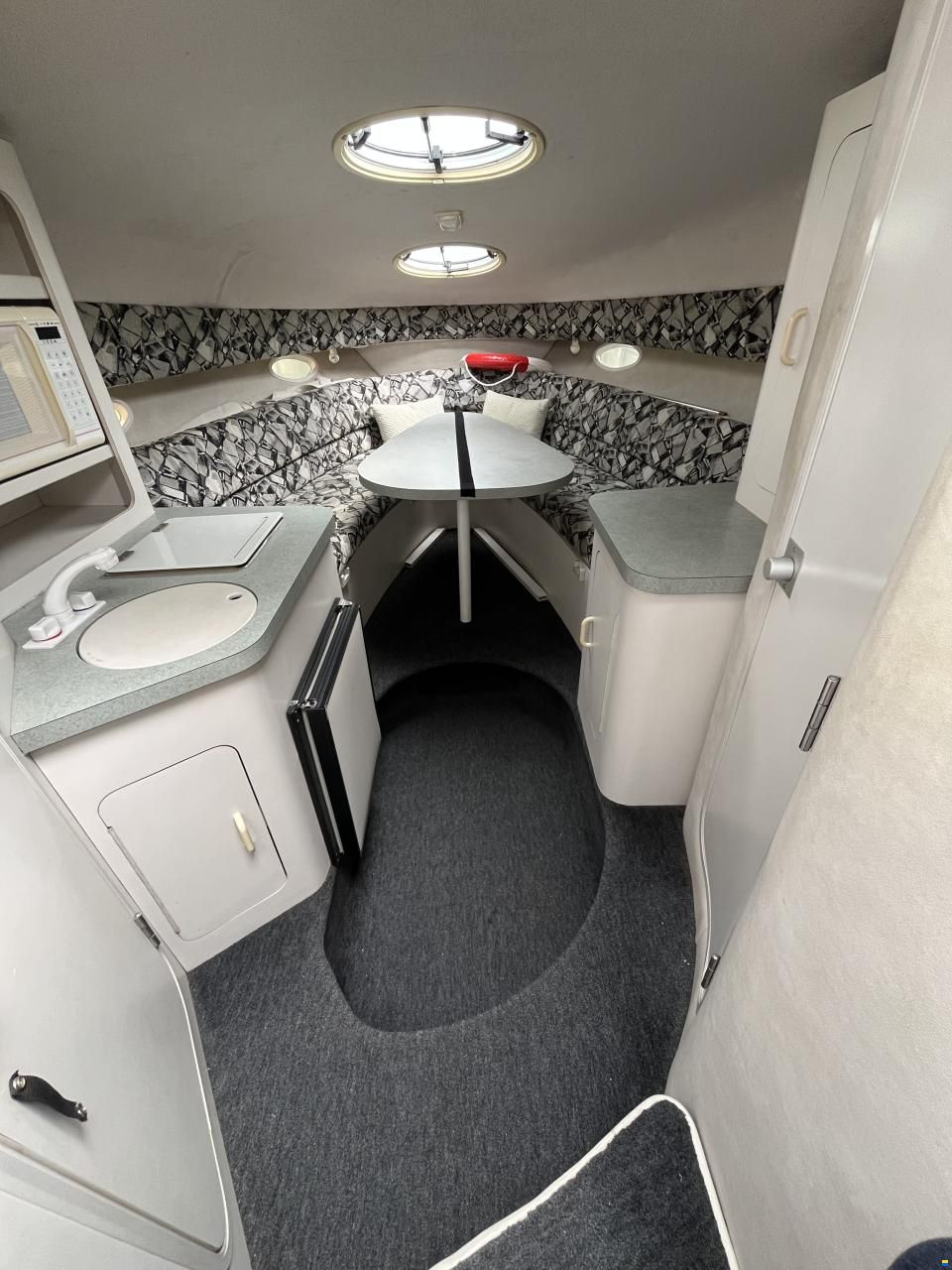 Chris Craft Crown 282