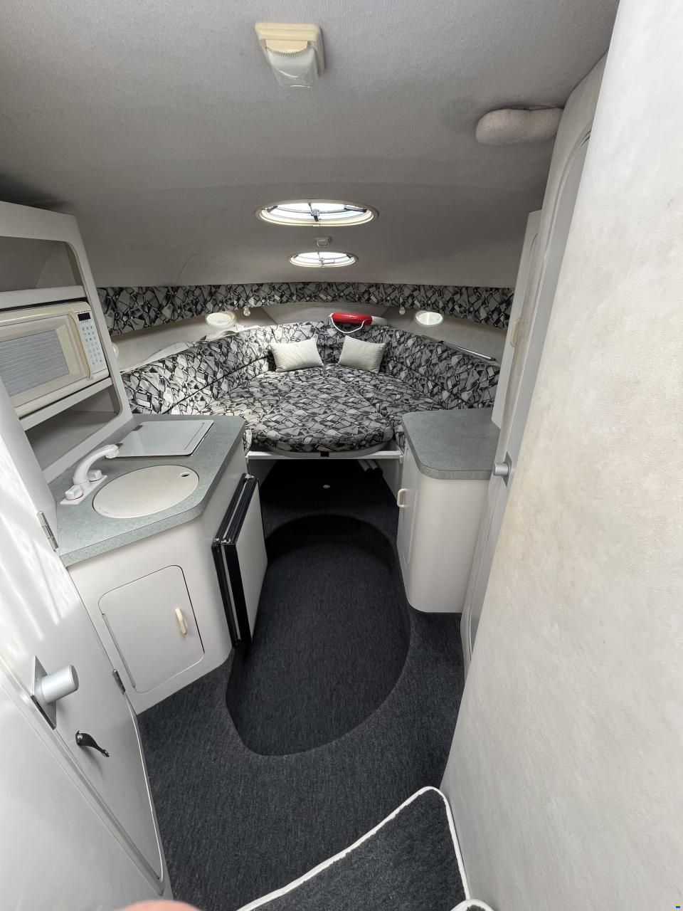 Chris Craft Crown 282