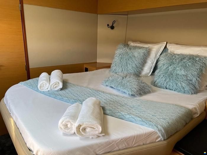 Fountaine Pajot Sanya 57