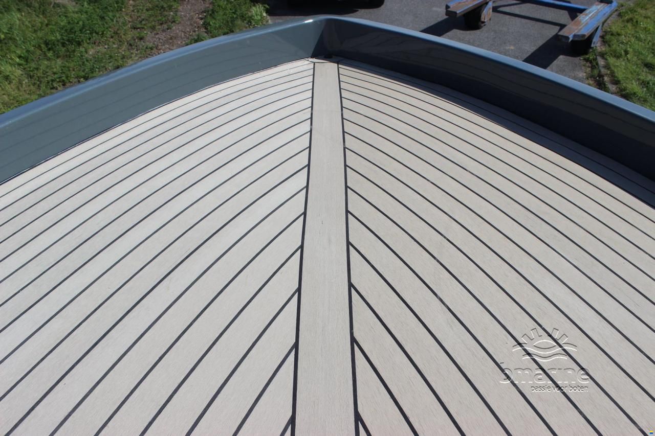 Blackfish Reallife 750 Cabin