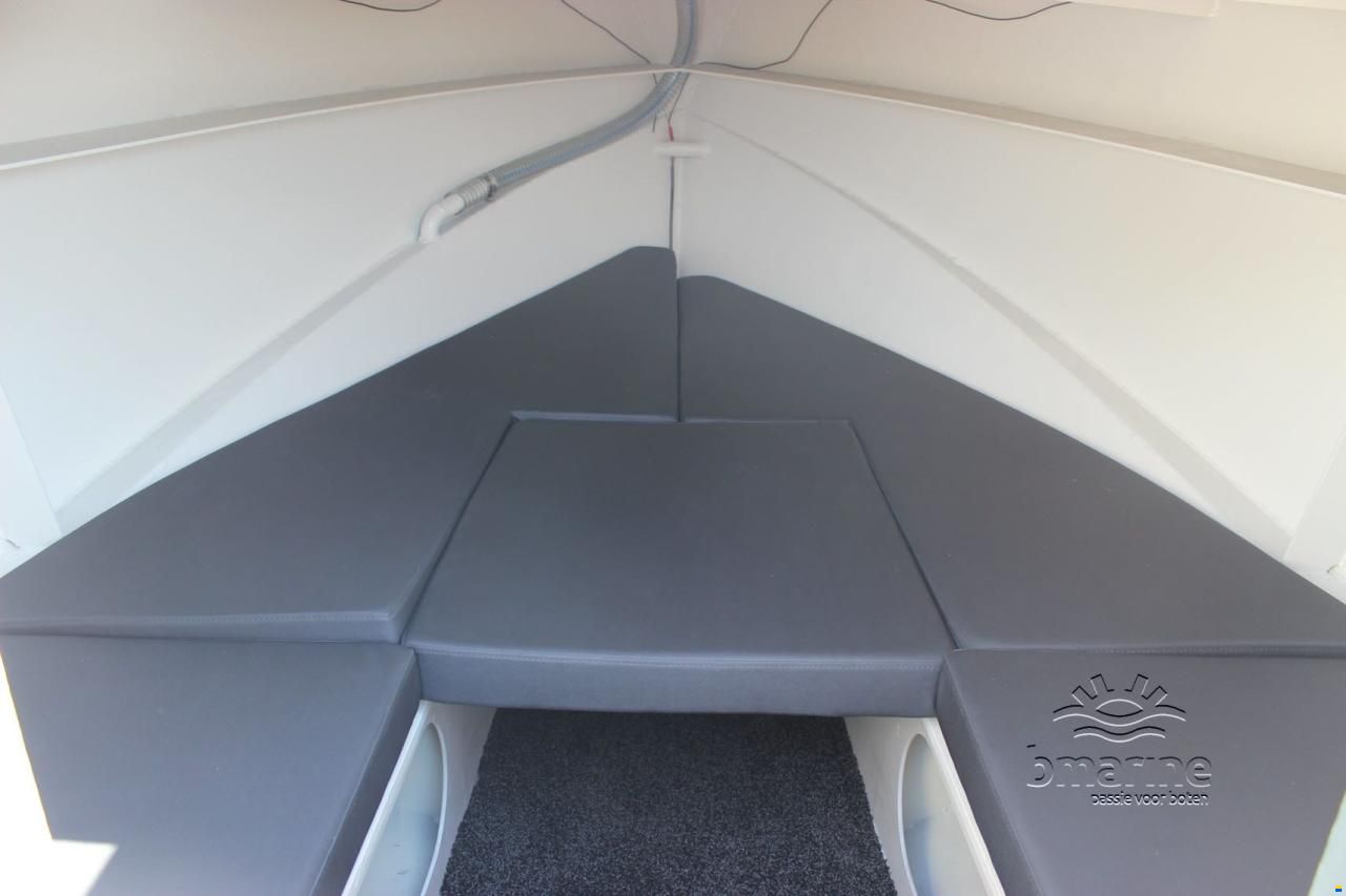 Blackfish Reallife 750 Cabin