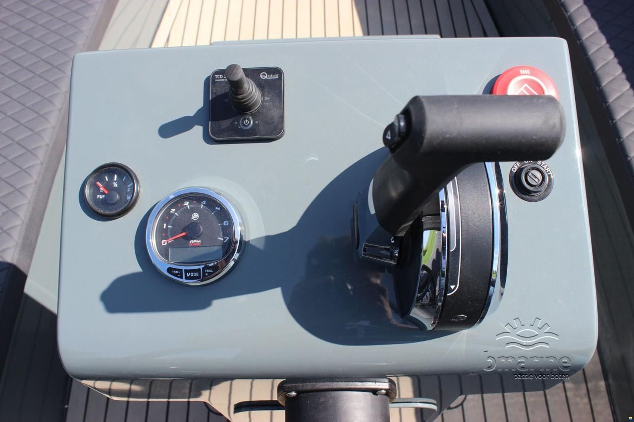 Blackfish Reallife 750 Cabin