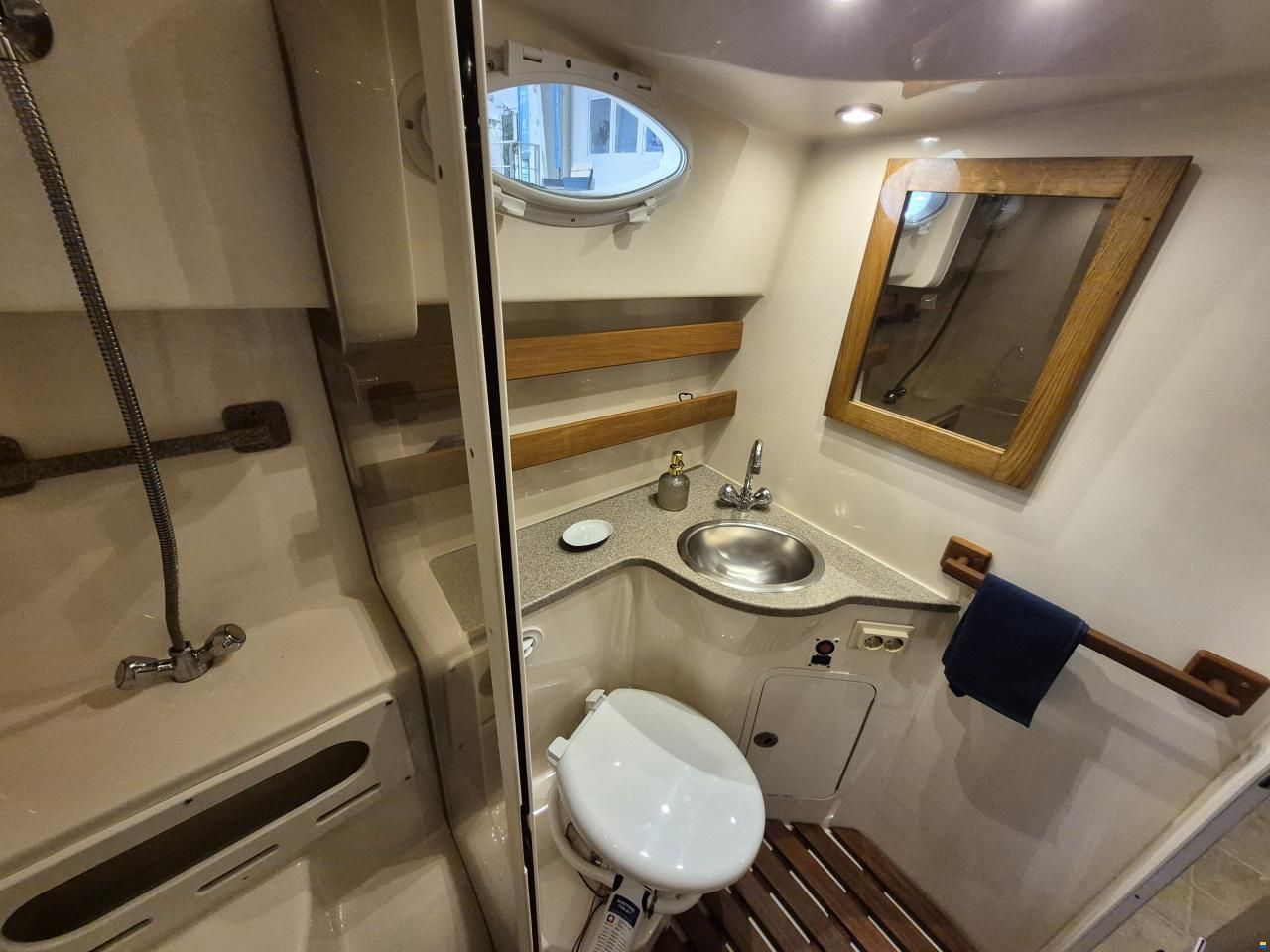 Rinker 342 FIESTA VEE