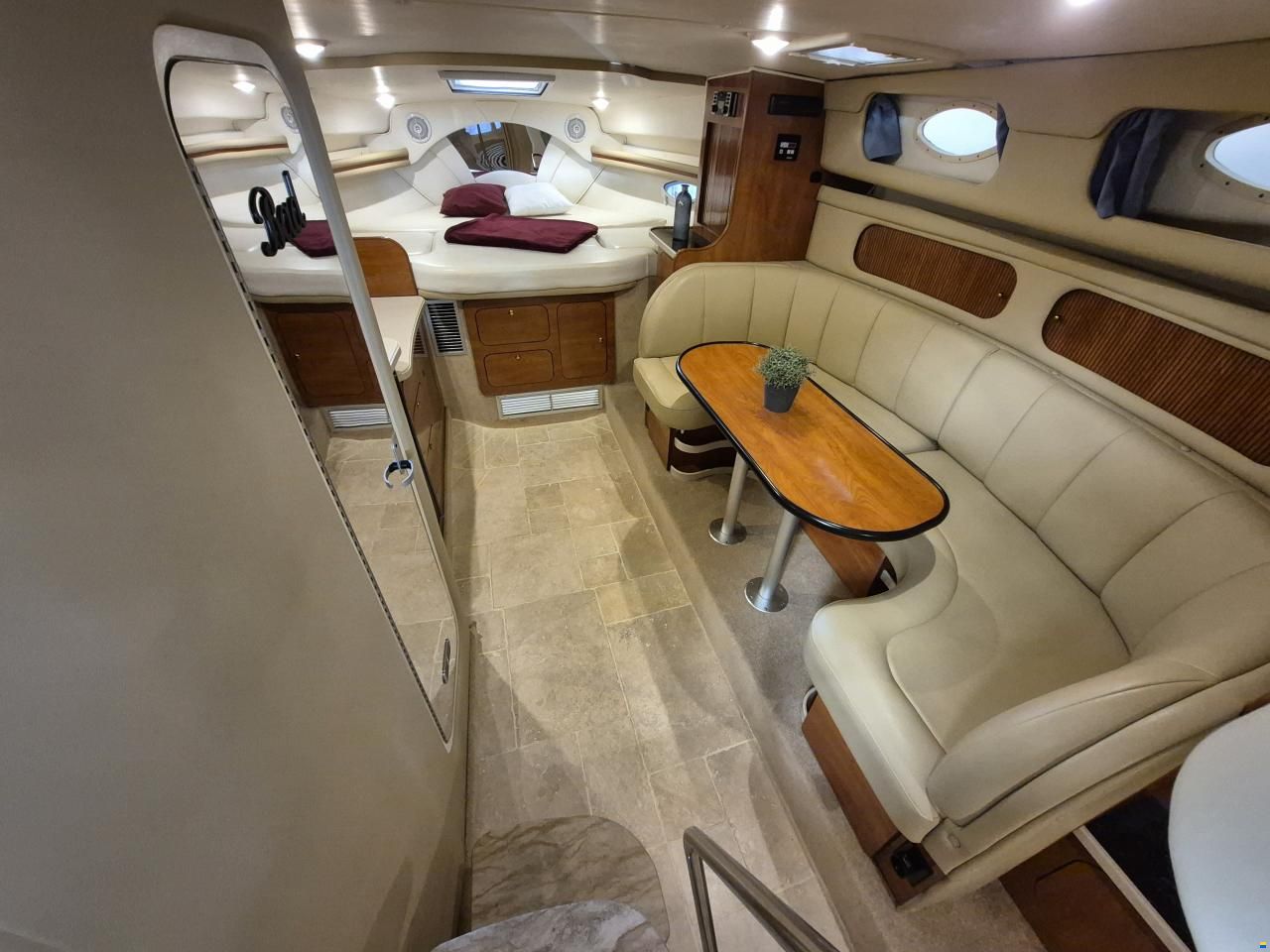 Rinker 342 FIESTA VEE