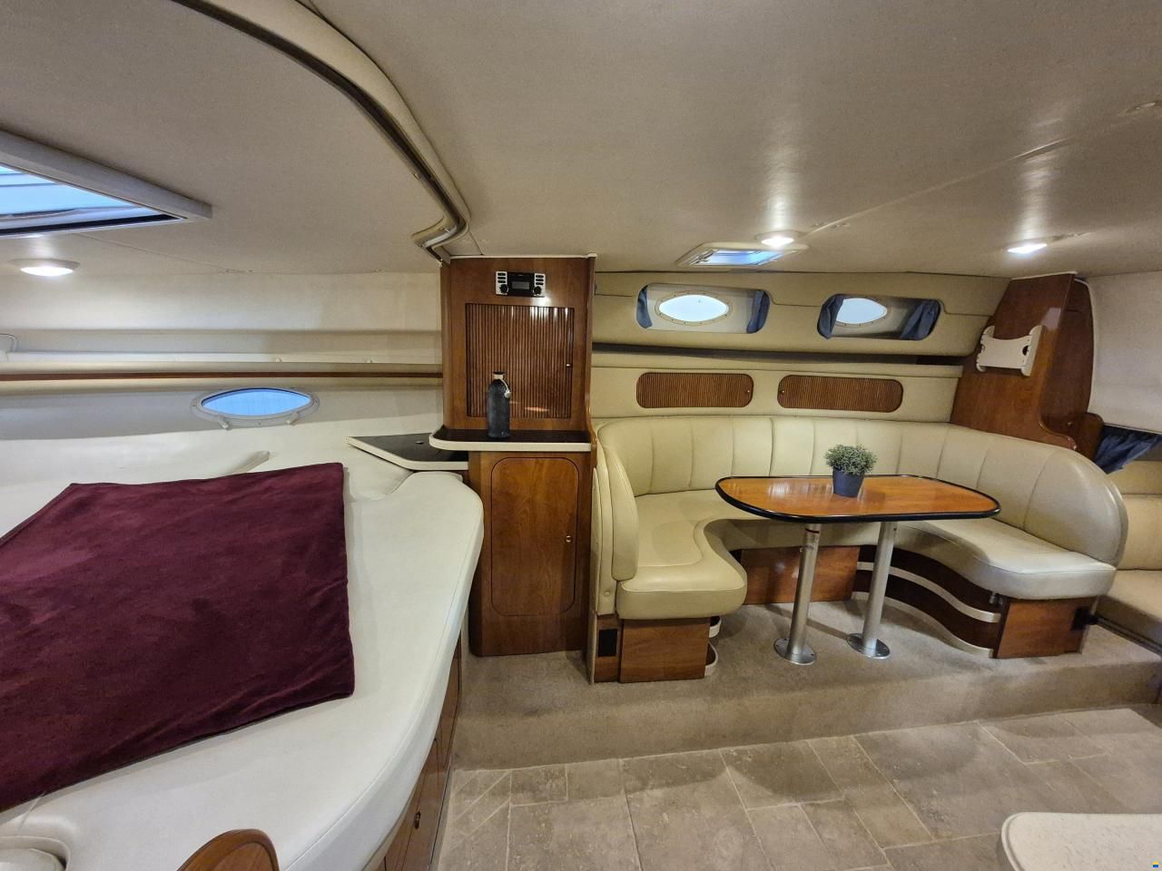 Rinker 342 FIESTA VEE