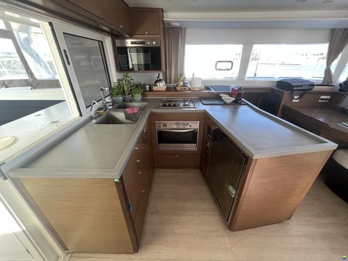 Lagoon 450