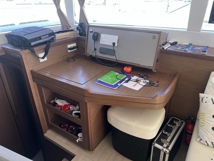 Lagoon 450