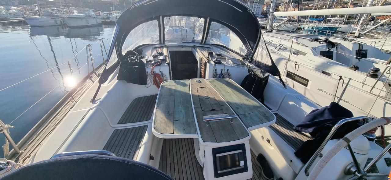 Beneteau OCEANIS 43