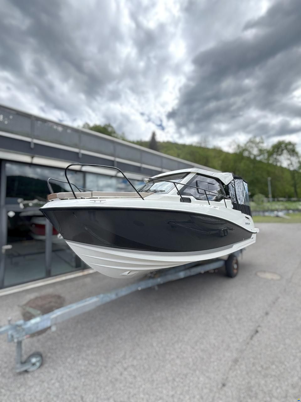 Quicksilver 705 Weekend