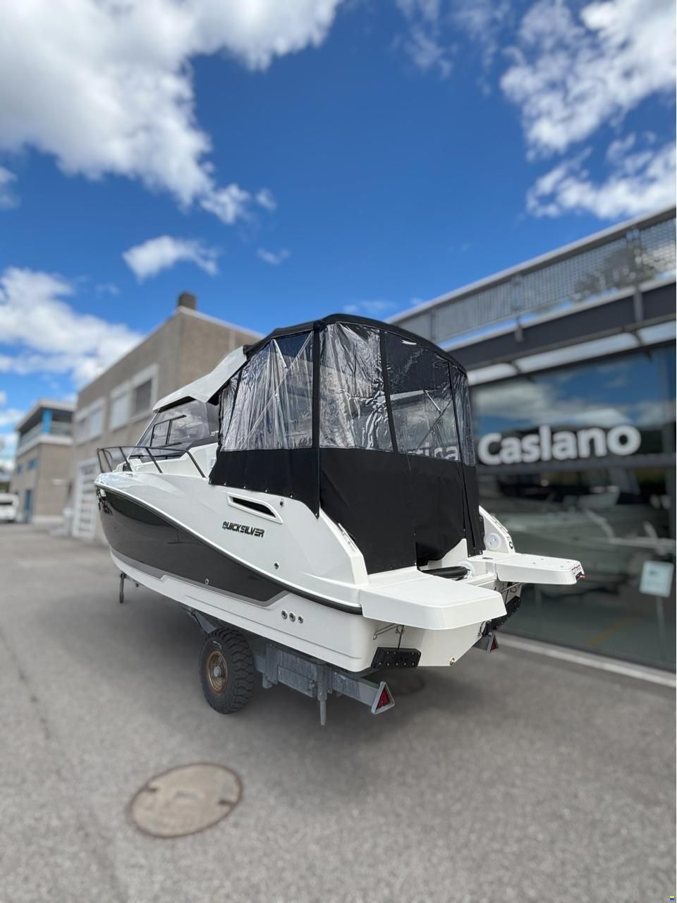 Quicksilver 705 Weekend