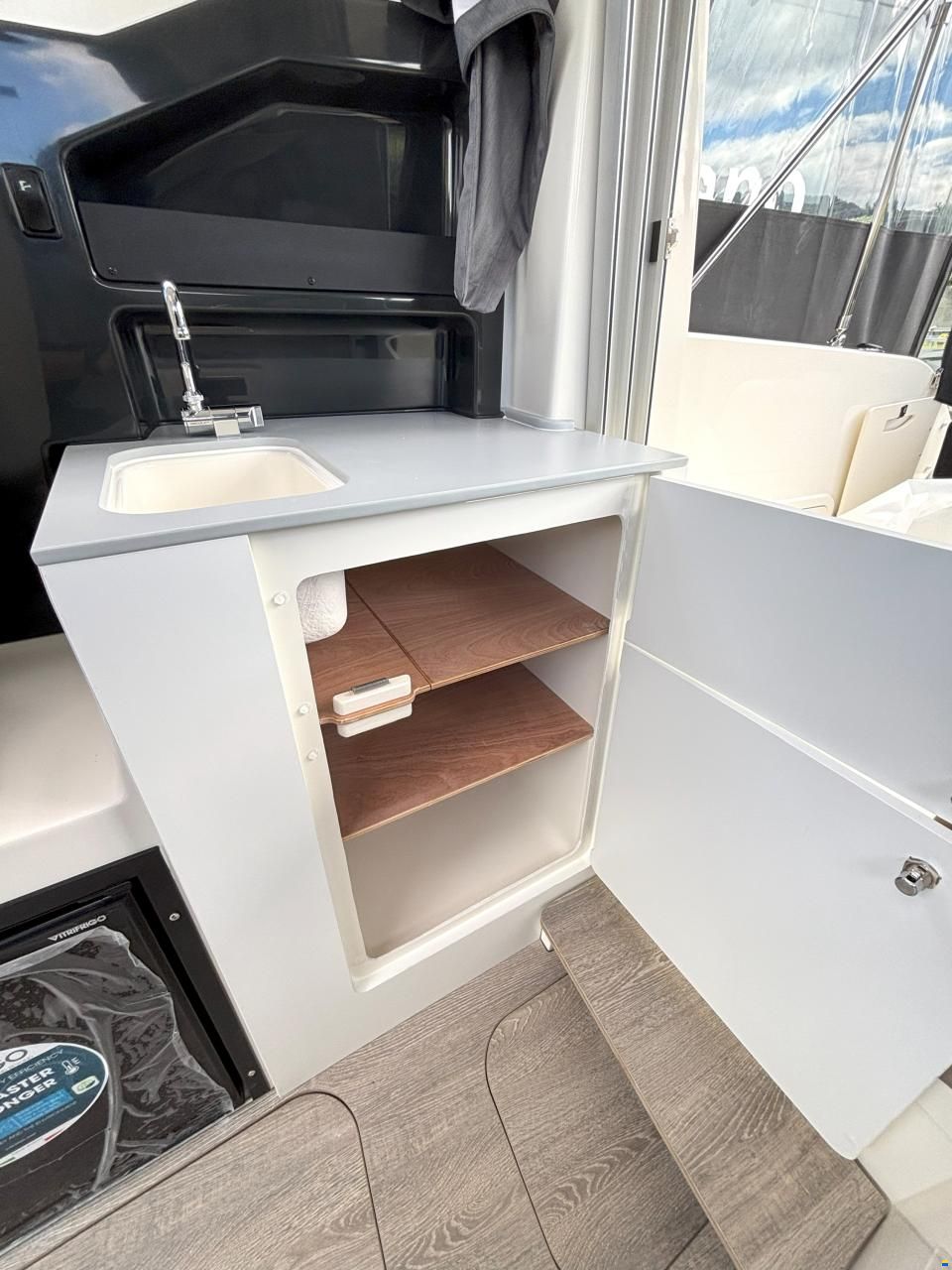 Quicksilver 705 Weekend