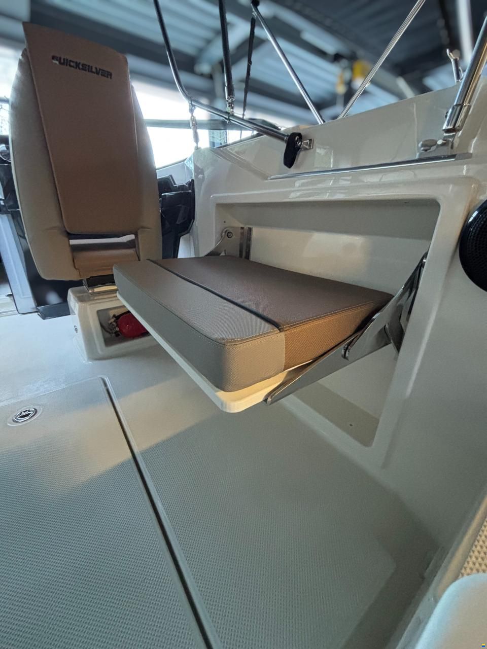 Quicksilver 675 Cruiser