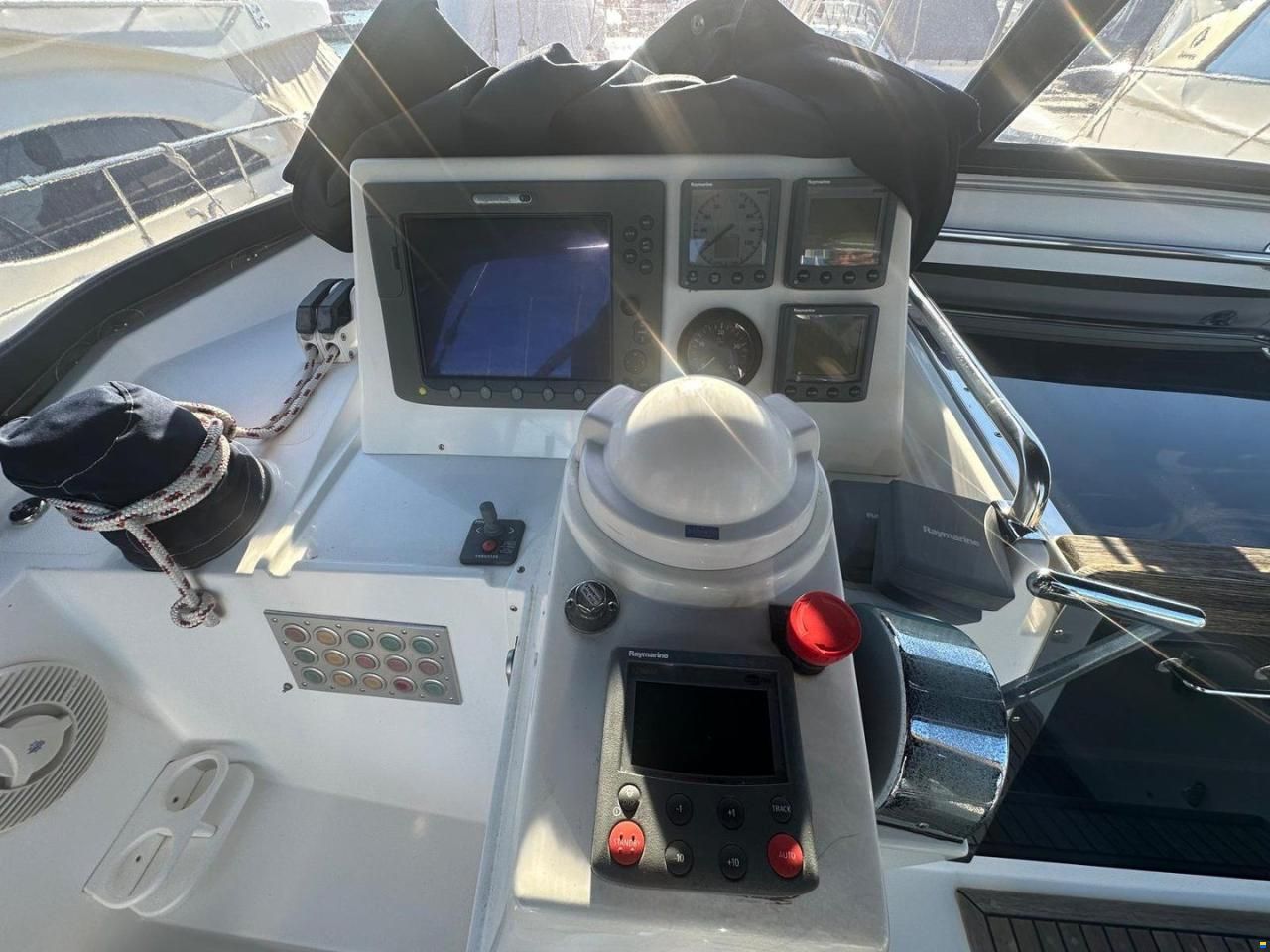 NAUTICAT YACHT O.Y. NAUTICAT 521