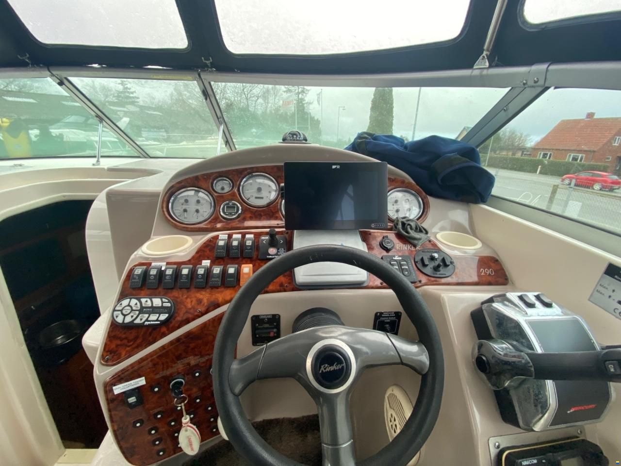 Rinker 290 Fiesta Wee