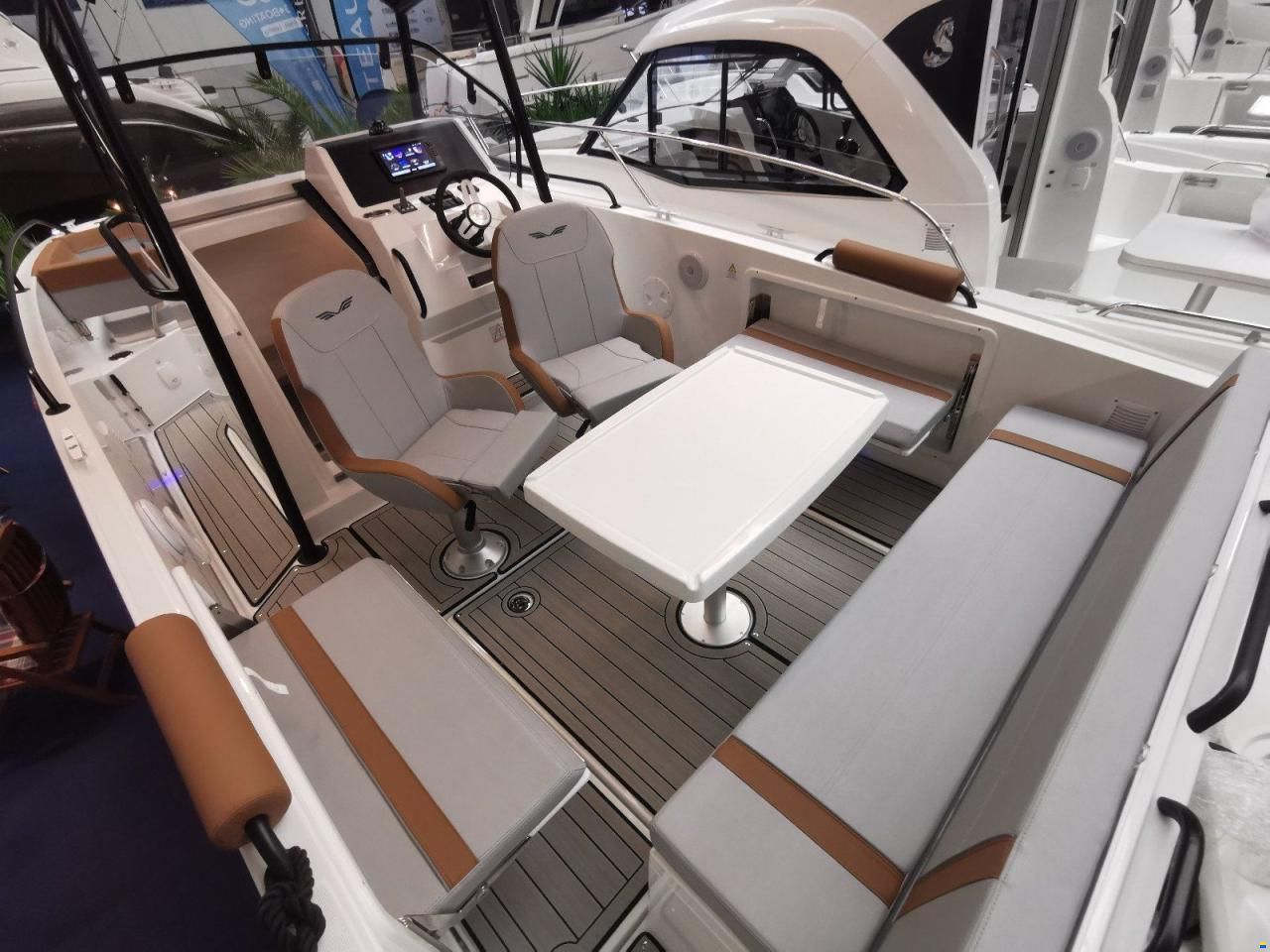 Beneteau FLYER 8 SPACEDECK V2