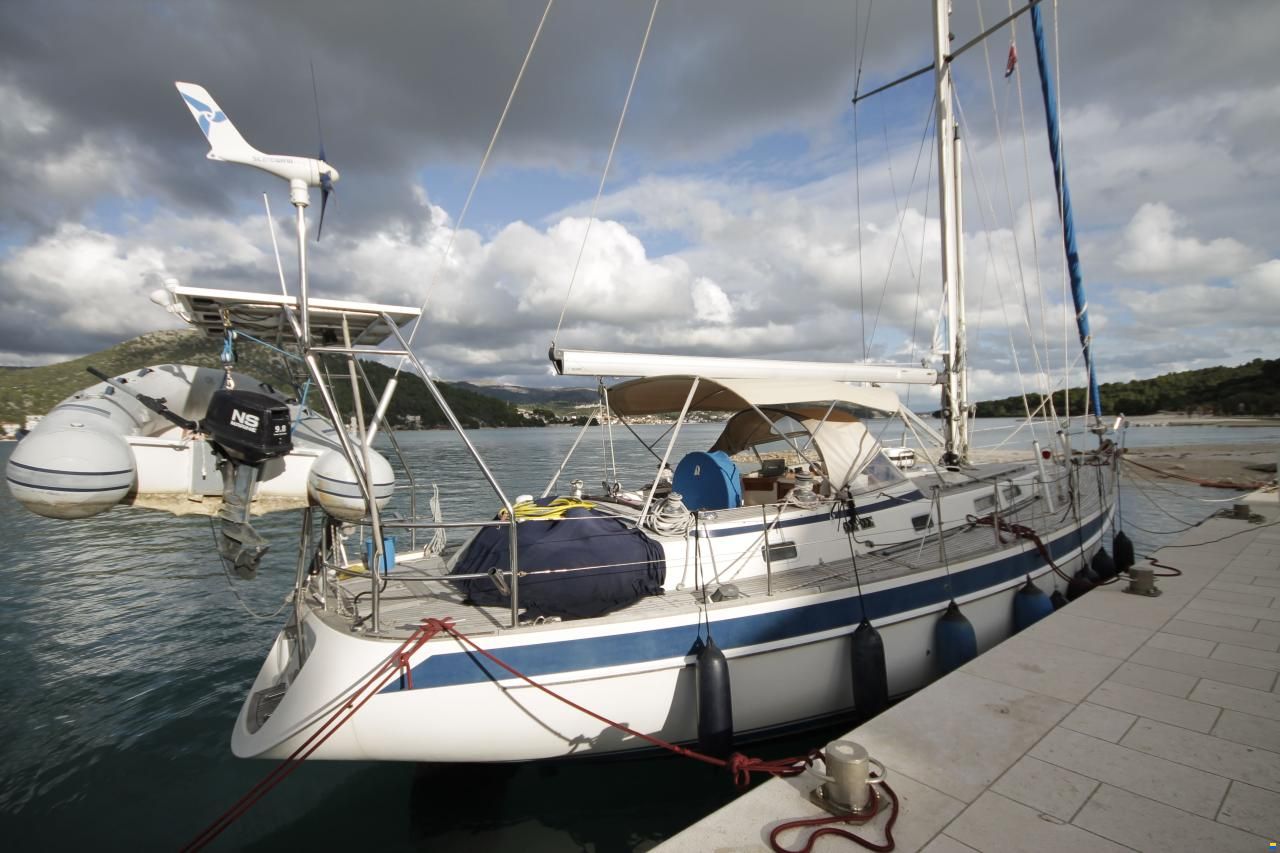 Hallberg-Rassy 42 F Mk 2