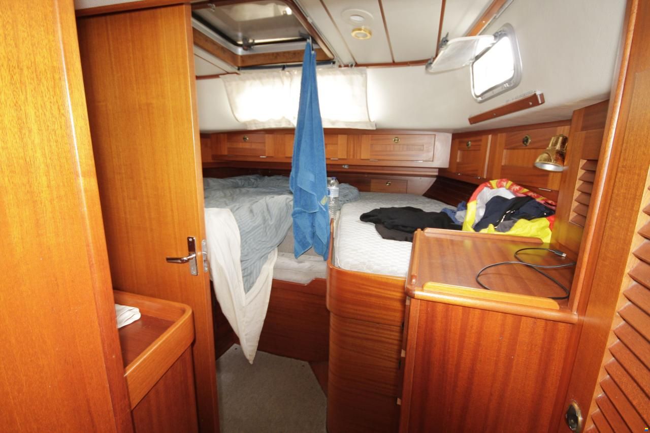Hallberg-Rassy 42 F Mk 2
