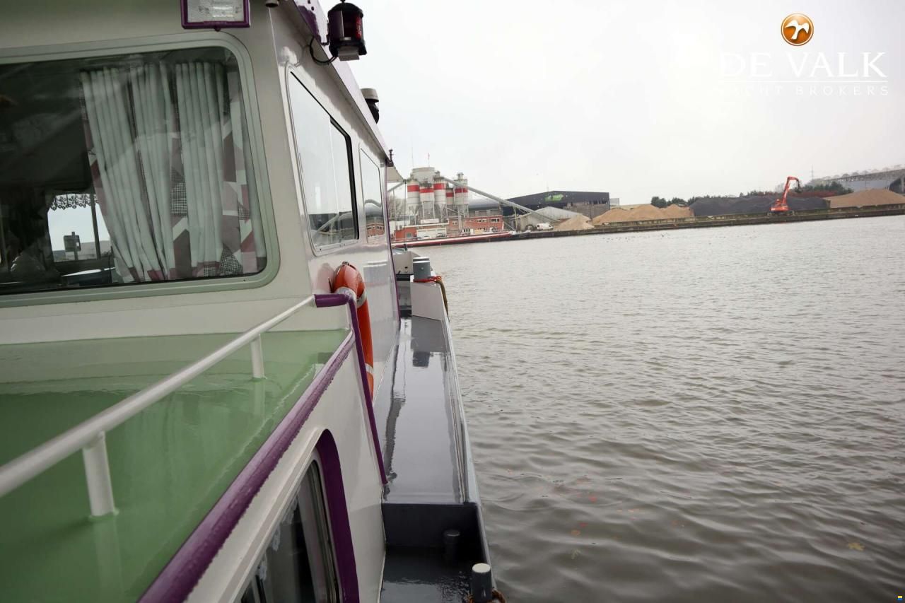 Sailing Houseboat 32M