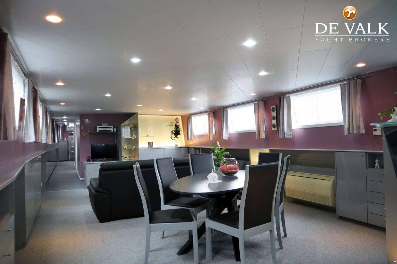 Sailing Houseboat 32M