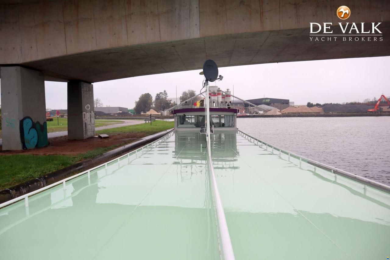 Sailing Houseboat 32M