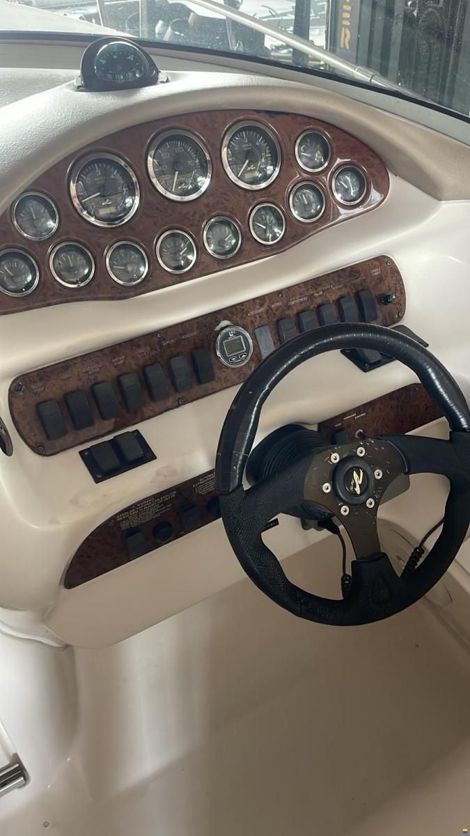 Sea Ray 280 SunSport Cuddy Cabin