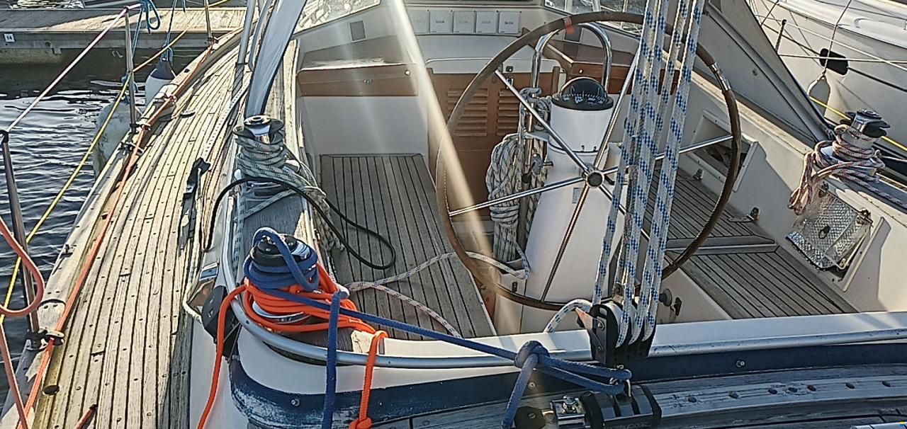 Hallberg-Rassy 36