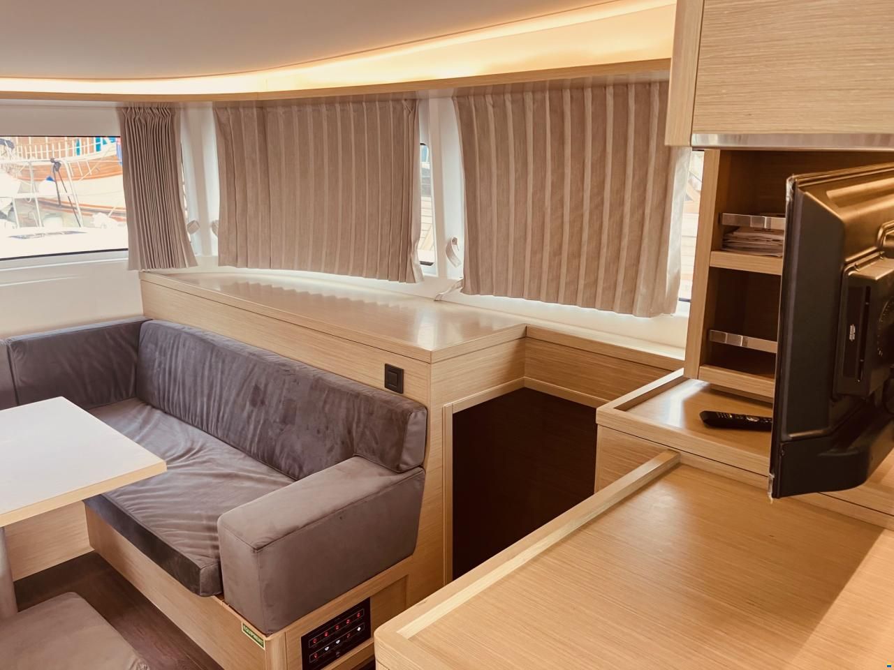 Lagoon 46