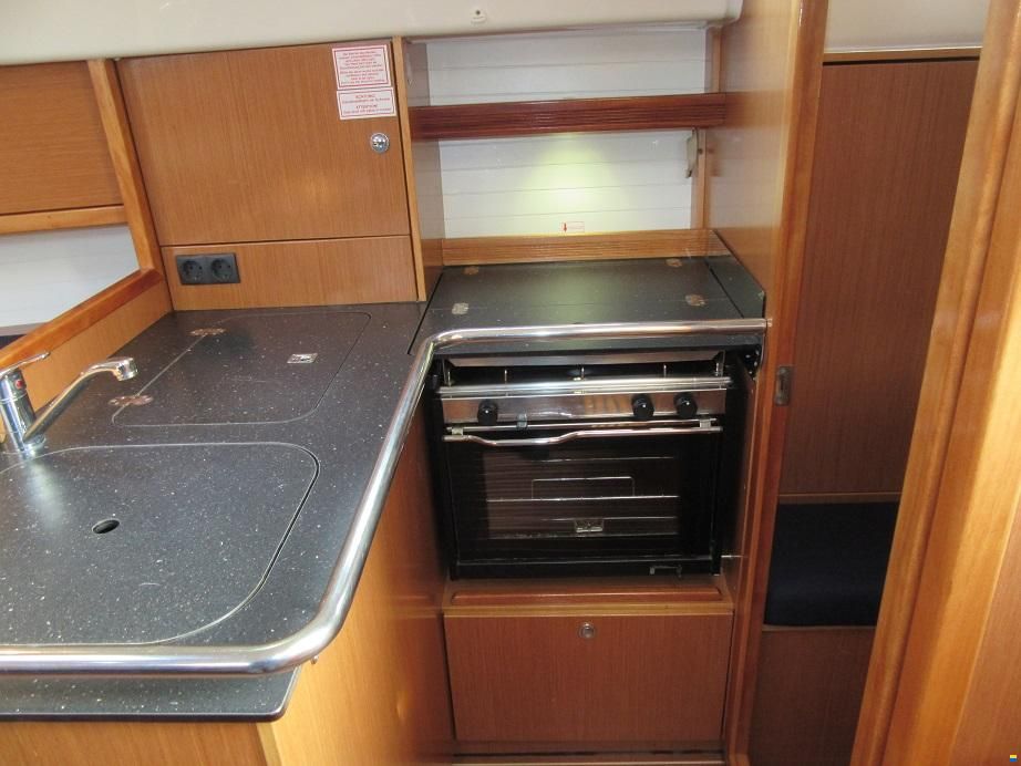 Bavaria Cruiser 32