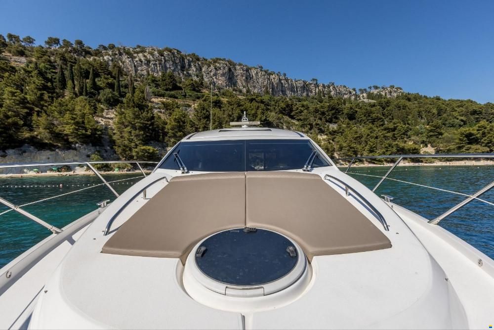 Sunseeker Predator 52