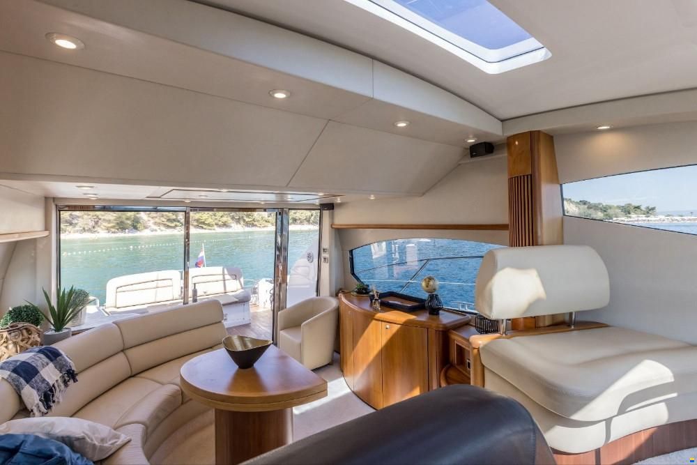Sunseeker Predator 52