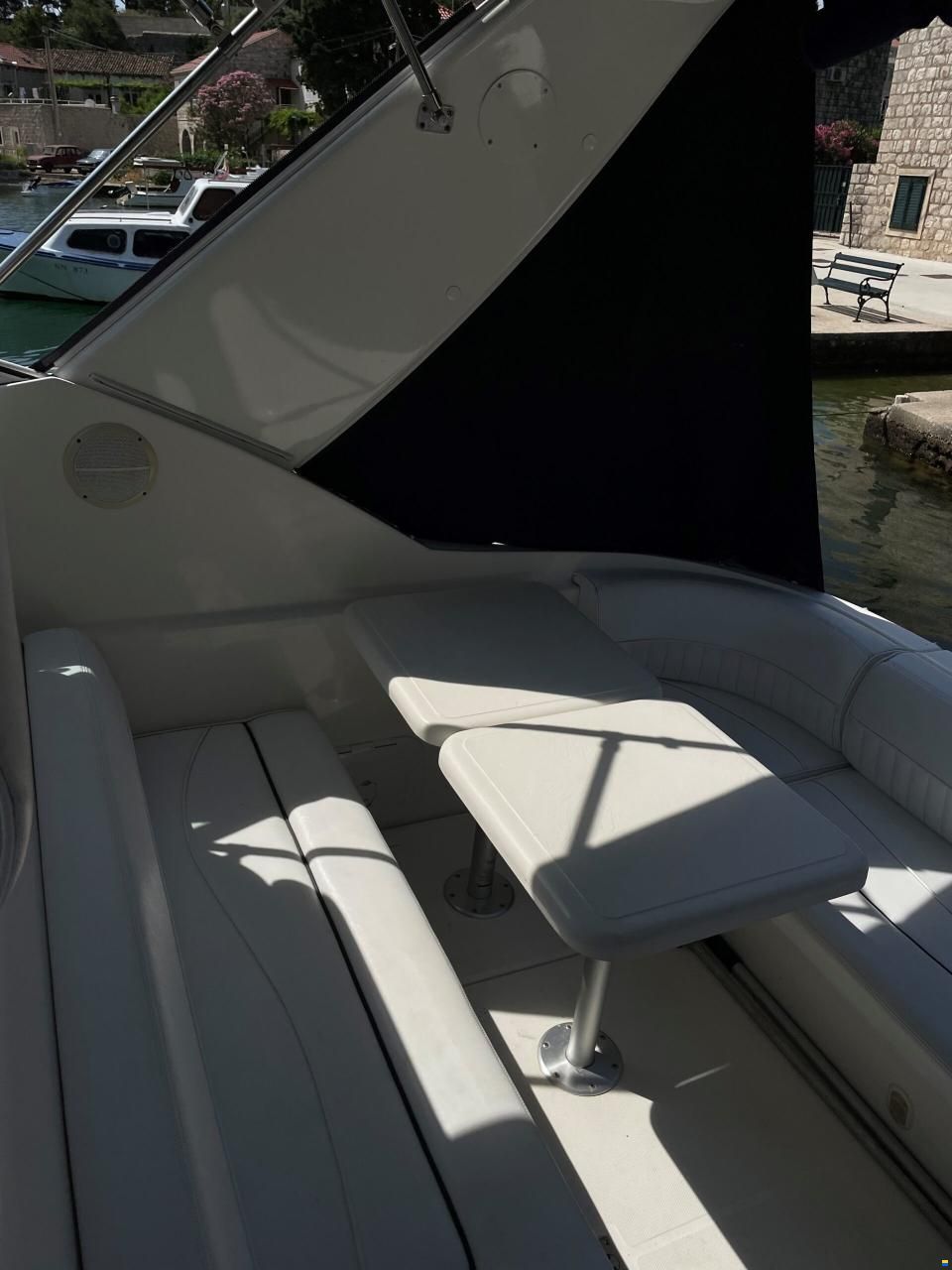 Cruisers 320 EXPRESS