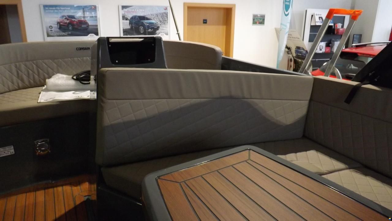 Corsiva 595 Tender