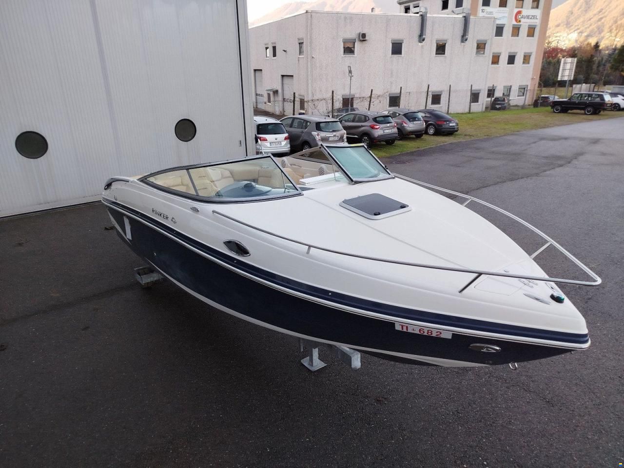 Rinker 246