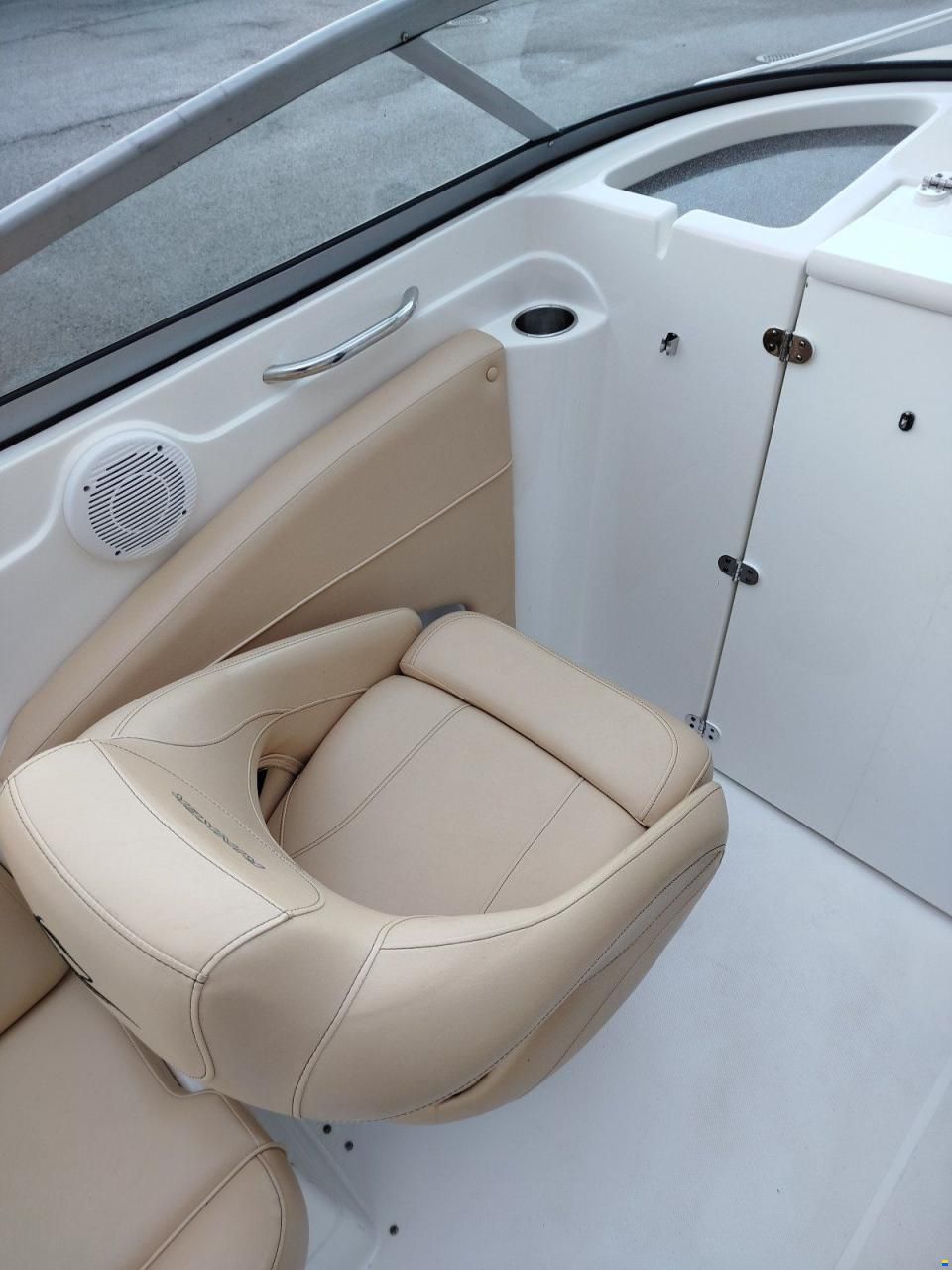 Rinker 246