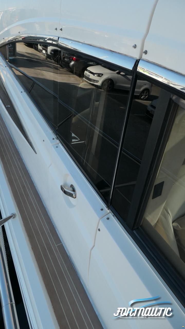 Sealine T60