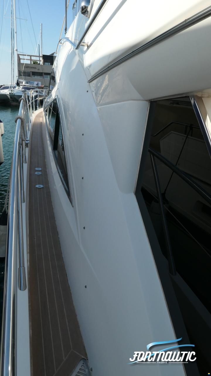 Sealine T60