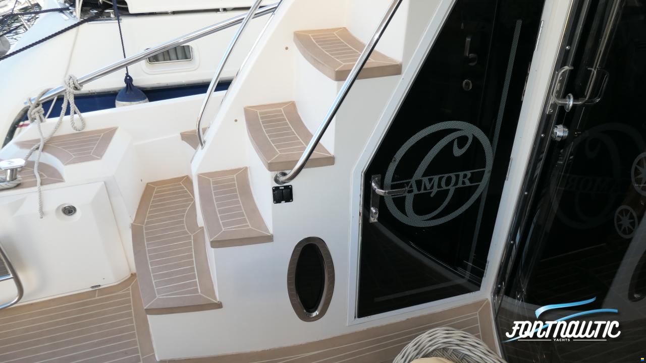 Sealine T60