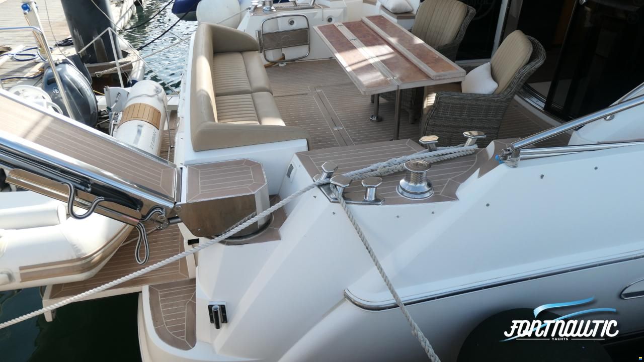 Sealine T60