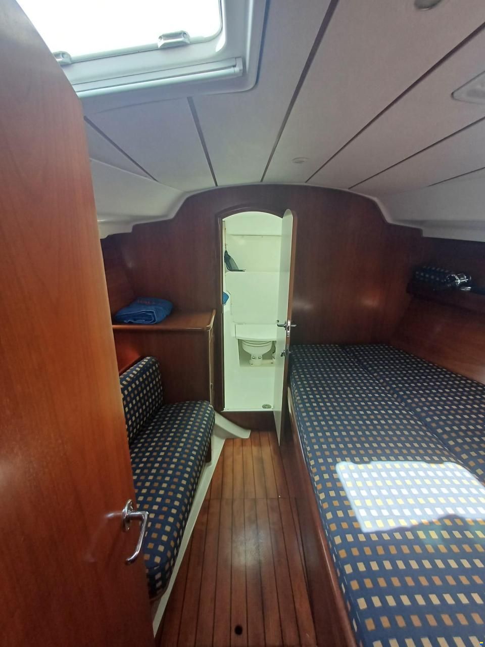Beneteau Oceanis 411