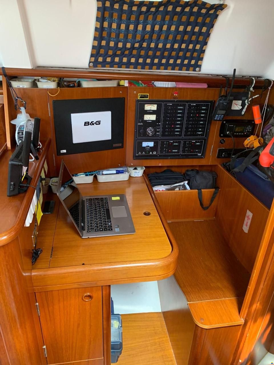 Beneteau Oceanis 411