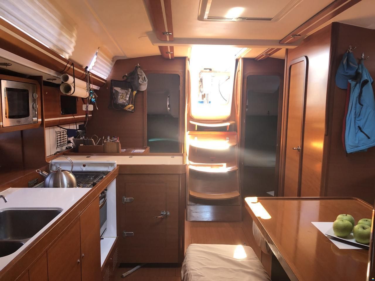 Dufour Grand Large 405