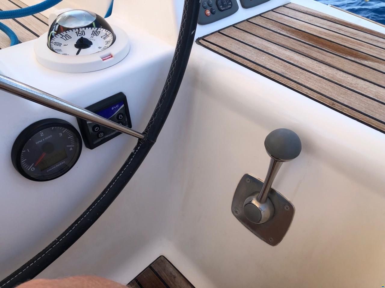Dufour Grand Large 405