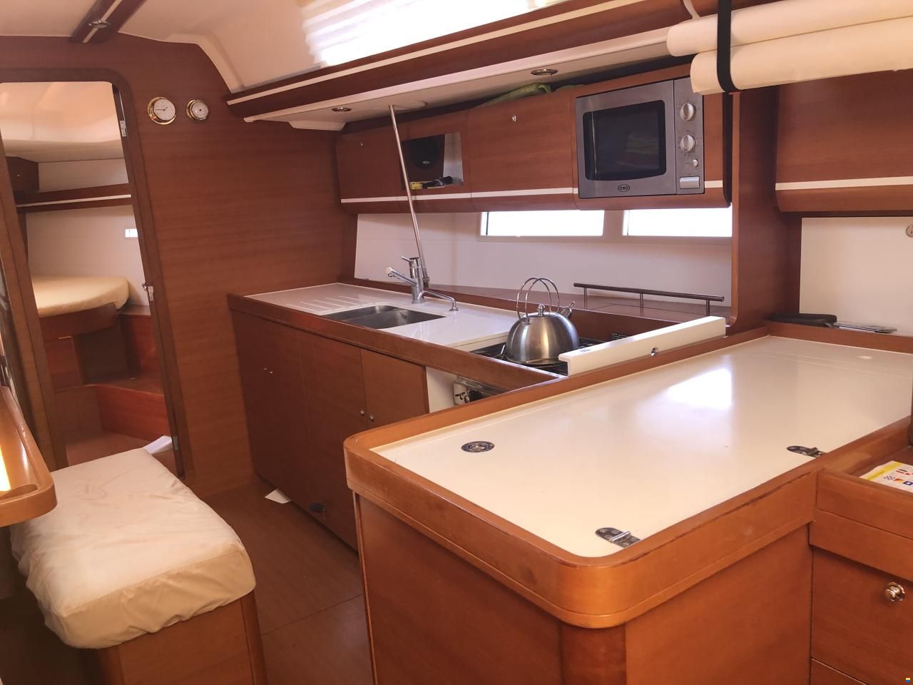 Dufour Grand Large 405